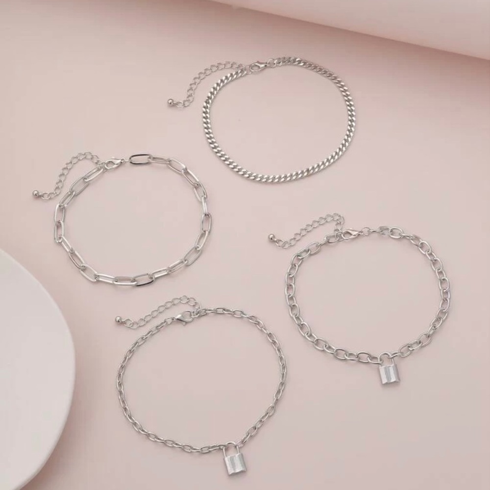 3/$30 🤍 4pc Lock and Chain Anklet - Picture 2 of 4
